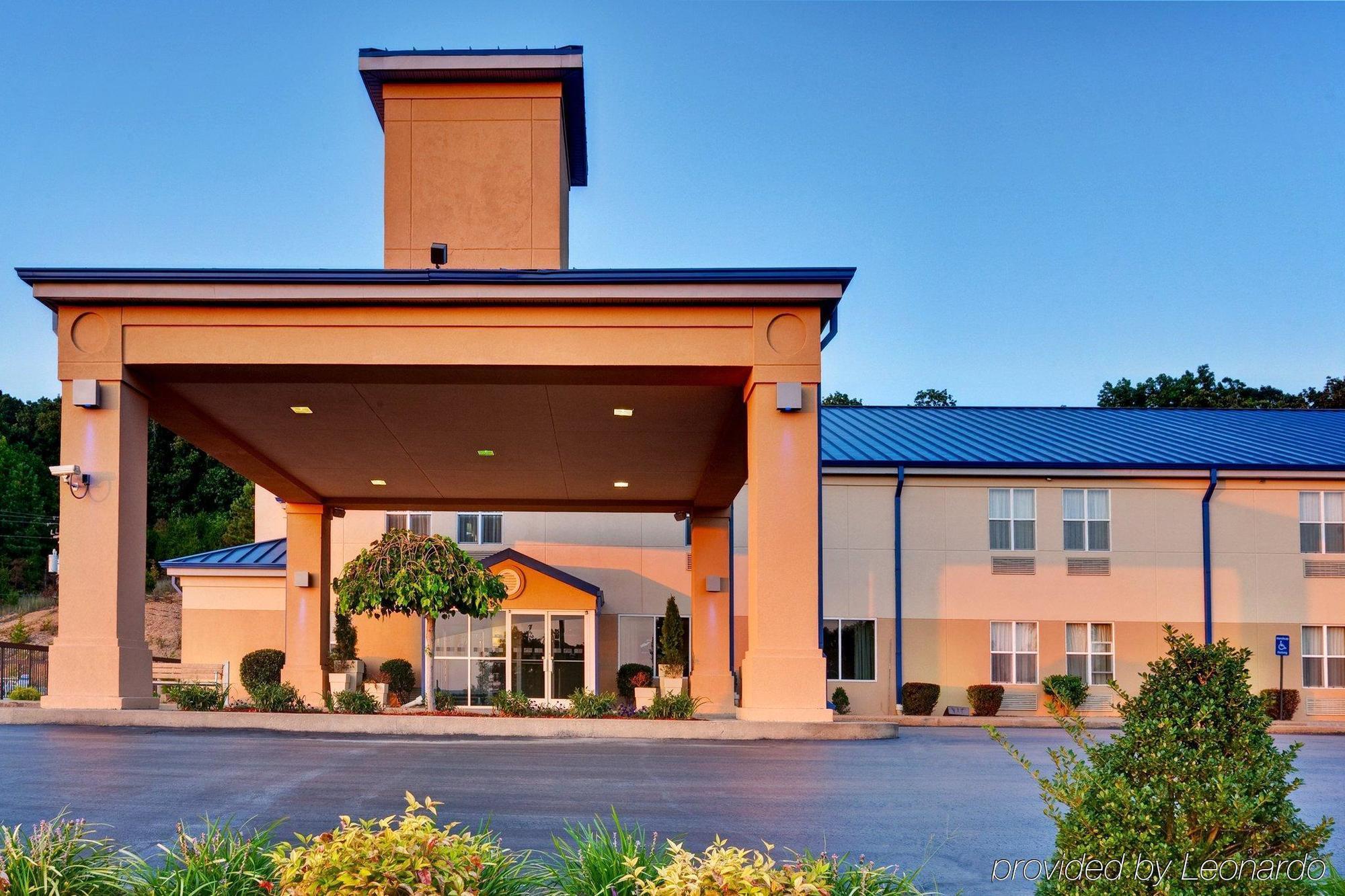 Holiday Inn Express Hurricane Mills Waverly By Ihg Экстерьер фото
