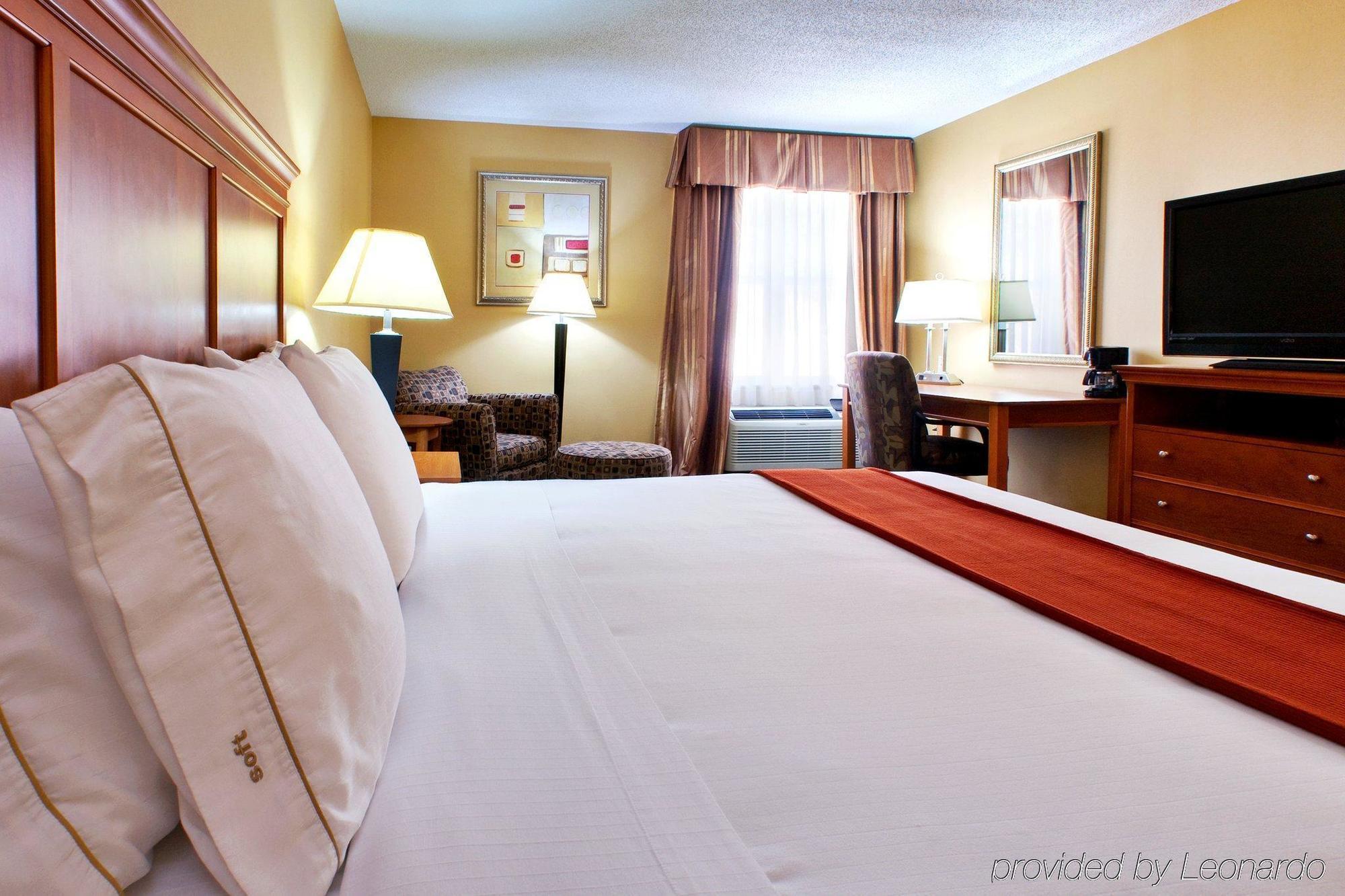 Holiday Inn Express Hurricane Mills Waverly By Ihg Номер фото
